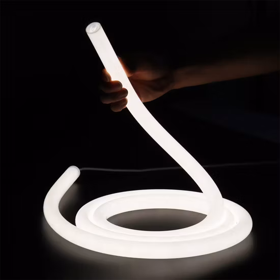 Striscia al neon flessibile a 360 LED Striscia al neon flessibile da 22/25/30 / 40mm Tubi al neon flessibili 24 V / 12 V / 5 V DC Luce di striscia al neon a LED rotonda in silicone a emissione da 360 gradi